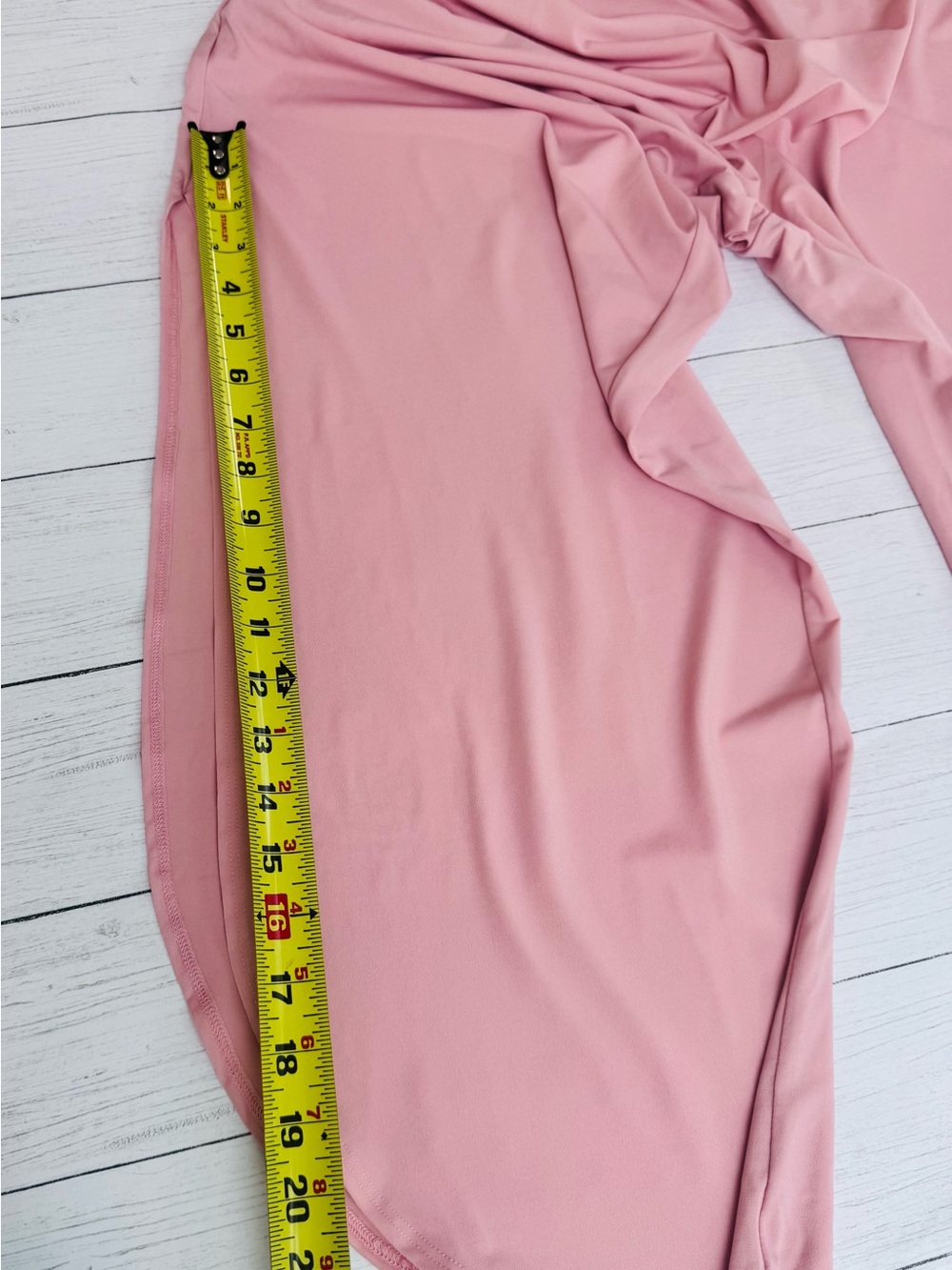 HALARA Pink V-Neck Short Sleeve Wide-Leg Jumpsuit. Love it but it didn’t fit me. - Picture 7 of 10